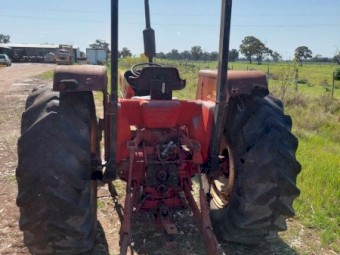 International 584 tractor 