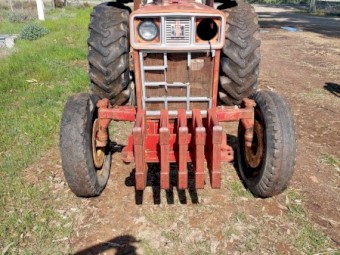 International 584 tractor 