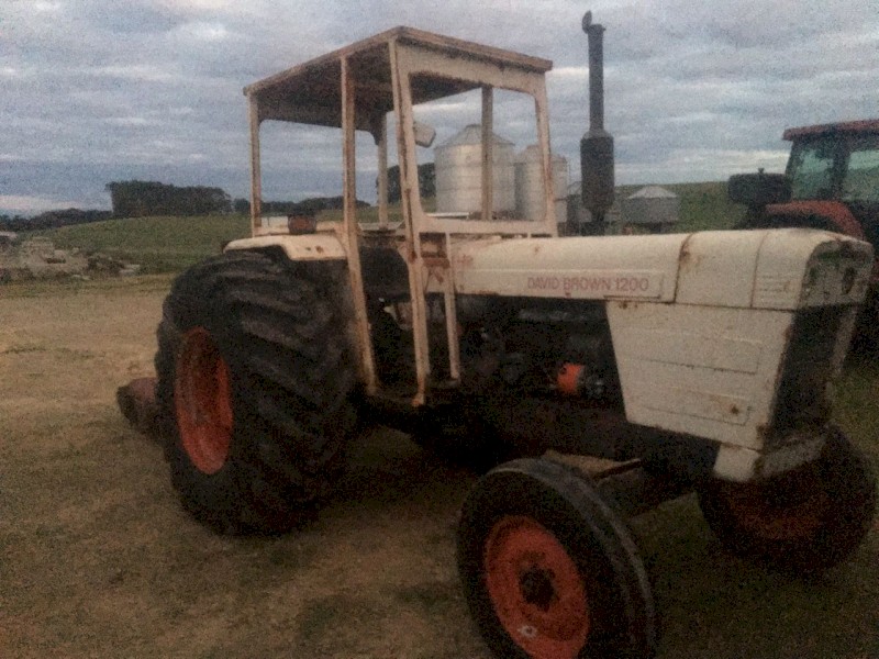 David Brown 1200 Tractor & 5' Howard Slasher