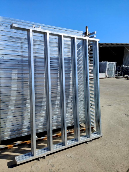 Brand New Cattle Yard Panels - 6 Bar - 1800H x 2100W - welded lugs and pins included Rack of 85 panels 40x40x2mm