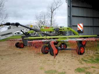2020 CLAAS Liner 2700 Twin Rotor Rake