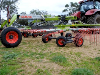 2020 CLAAS Liner 2700 Twin Rotor Rake