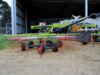 2020 CLAAS Liner 2700 Twin Rotor Rake