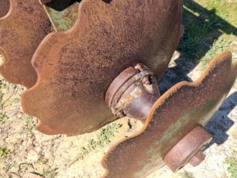 Under Auction - (A239) John Shearer Offset Disc's Model 606 