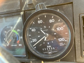 1995 Volvo FL6 18 Truck with 24 Ft  Duncan Cattle Float