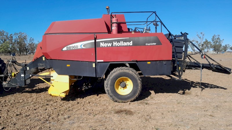 2006 New Holland BB960 Crop Cutter 8x4x3 square baler