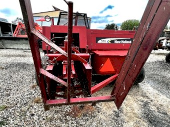 New Holland 570 baler 