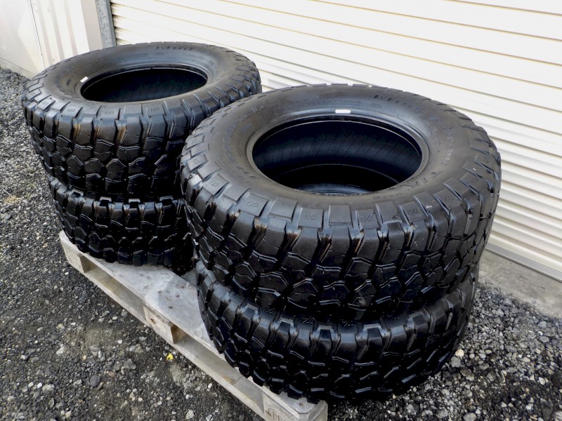 4 x BF Goodrich Mud-Terrain T/A LT285/70R17 TriGard 3 Ply Sidewall 4x4 Tyres