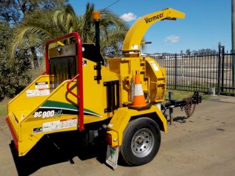  7/2017 Vermeer BC900XL 9" Commercial Smart Feed ECO IDLE Wood Chipper