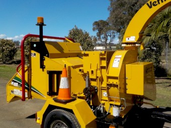  7/2017 Vermeer BC900XL 9" Commercial Smart Feed ECO IDLE Wood Chipper