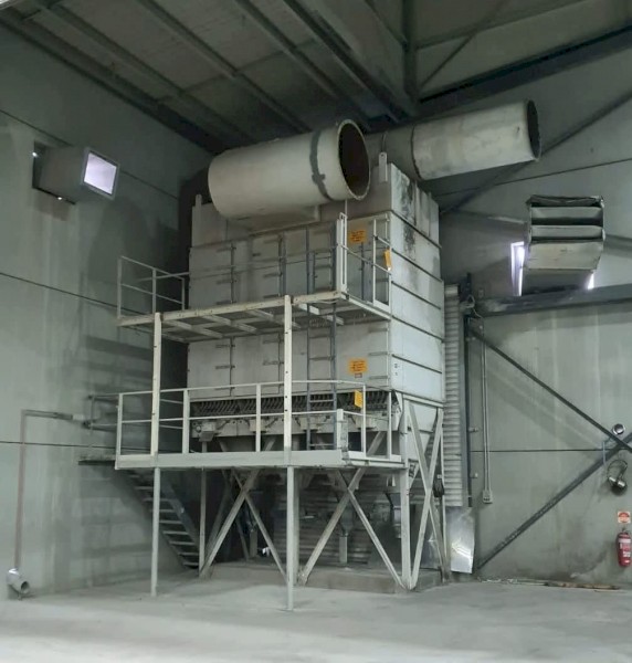 Dust Extractor DCE Vokes Series DLM15 Dalamatic Cased 4 Bank 5 Tier