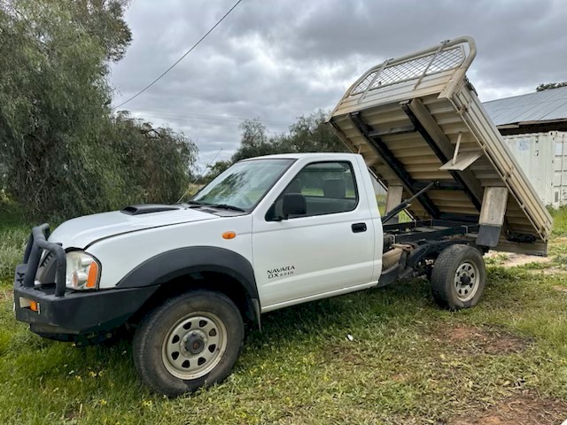 2014 Nissan Navara Dx (4x4) 5 Sp Manual Ute, Tipping Tray