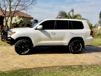 2014 Toyota Land Cruiser VX (4x4) 8 Seater Wagon