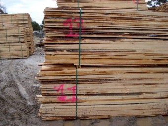 timber/pine/fence/wood/pallet/radiata/cheap/