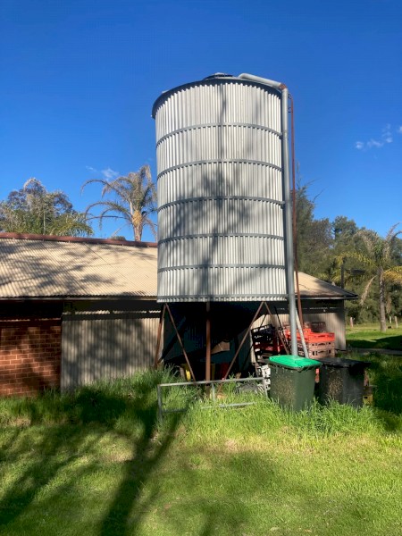 1990    15 Tonne  Grain Silo