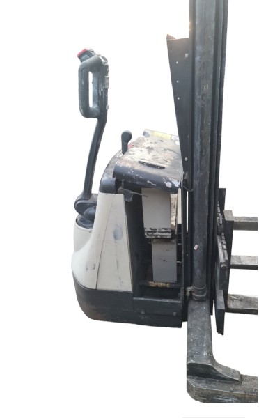 Crown Walkie Stacker