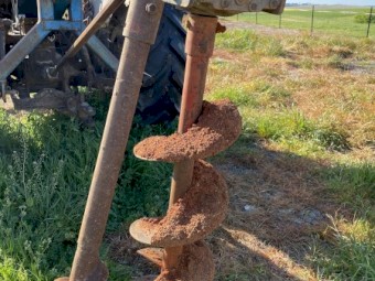 John Berends Hydraulic Down Pressure Post Hole Digger 3 Point Linkage