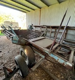 Pearce Off Sider round bale feeder