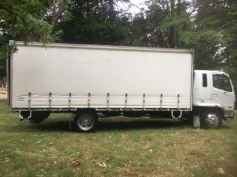 1999 Mitsubishi FK618 Curtain Sider Rigid with Tail Gate. PRICE IS NEGOTIABLE
