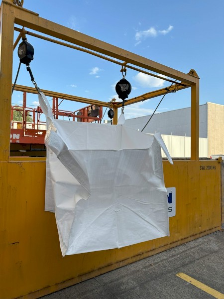 1 TONNE FIBC Bulk Bag/Ton Bag, 90cm*90ccm*90cm - Brand New