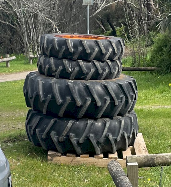Used set of rims and tyres