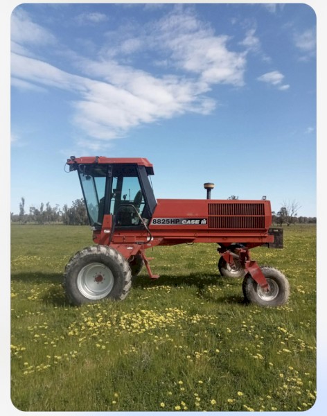 1997 Case 8825 20ft Windrower