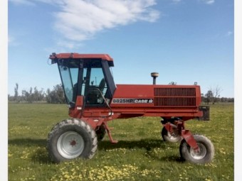 1997 Case 8825 20ft Windrower
