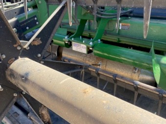 John Deere 640D Cross Auger Kit