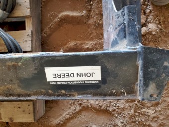 Macdon FD75 Adapter to suit John Deere S790