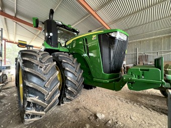 John Deere 9R 490 Articulated Tractor.