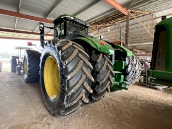 John Deere 9R 490 Articulated Tractor.