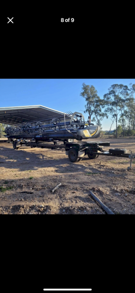 2020 Macdon D145 Front with Comb Trailer