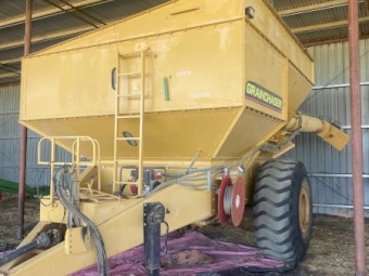 Grain Chaser single axle Chaser Bin