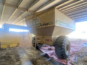 Grain Chaser single axle Chaser Bin
