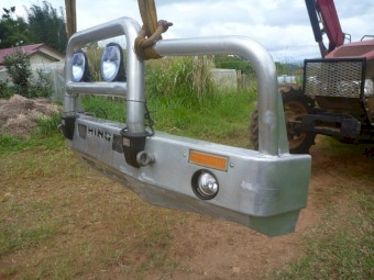 Hino 300 series Wide Cab polished alloy Bullbar
