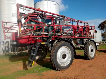 2011 Case Patriot 4420 Self  Propelled Sprayer 