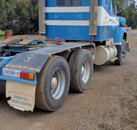 Ford Louisville LN 9000 