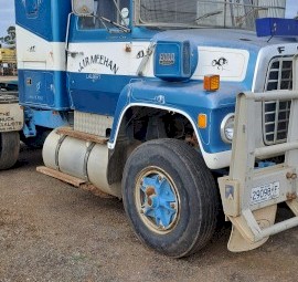 Ford Louisville LN 9000 