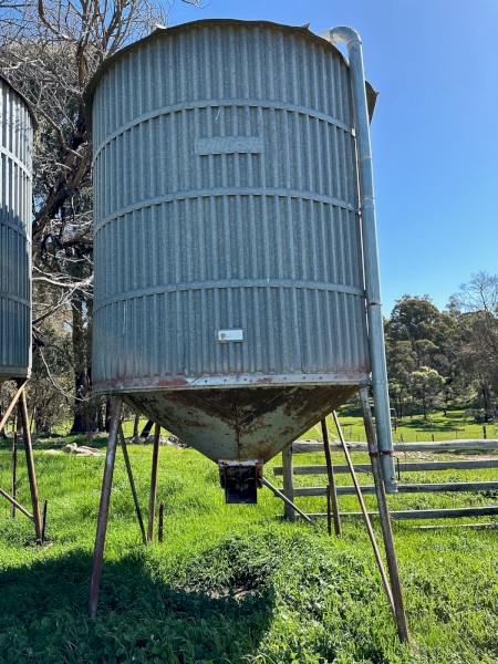Grain silo