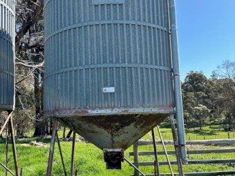 Grain silo