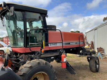 2003 Massey Ferguson 5140 Windrower