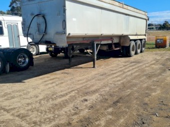 Muscat 32ft Grain Trailer