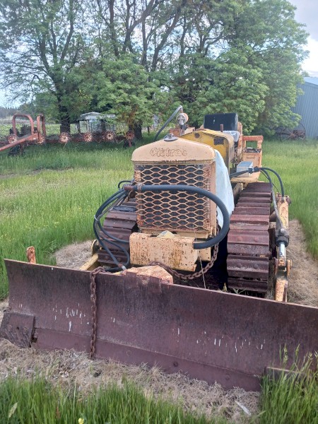 Oliver Cletrac Dozer