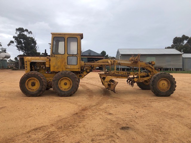 1961 Allis Chalmers M100 Grader