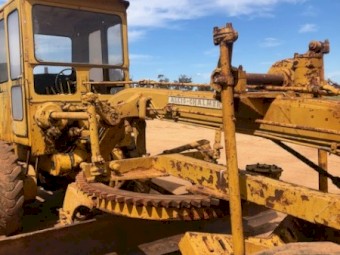 1961 Allis Chalmers M100 Grader