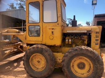 1961 Allis Chalmers M100 Grader