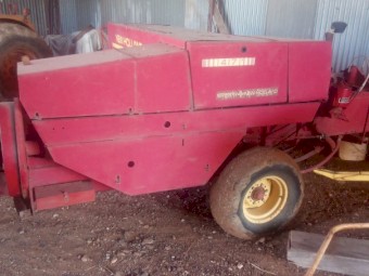 NH 417 small square baler