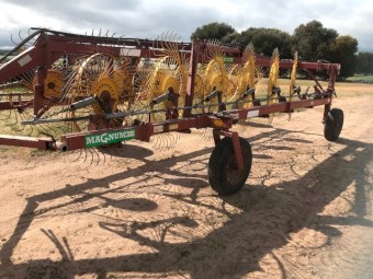 Sitrex Magnum 12 wheel V-Rake