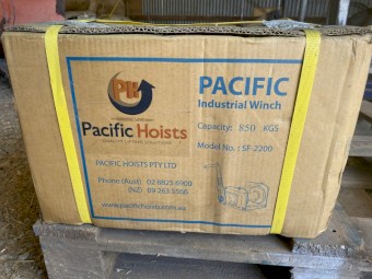 Pacific Industrial winch -850 kg capacity