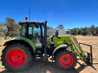 Claas Arion 620C Tractor with FEL